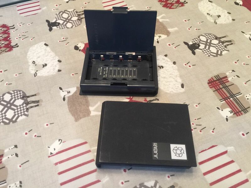 File:Atari ST Book 10.jpg