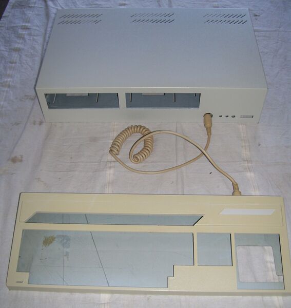 File:Desktopper Case and Freekeys Keyboard.jpg