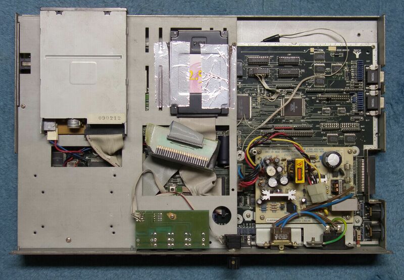 File:CLAB Falcon MKX Case (6).jpg